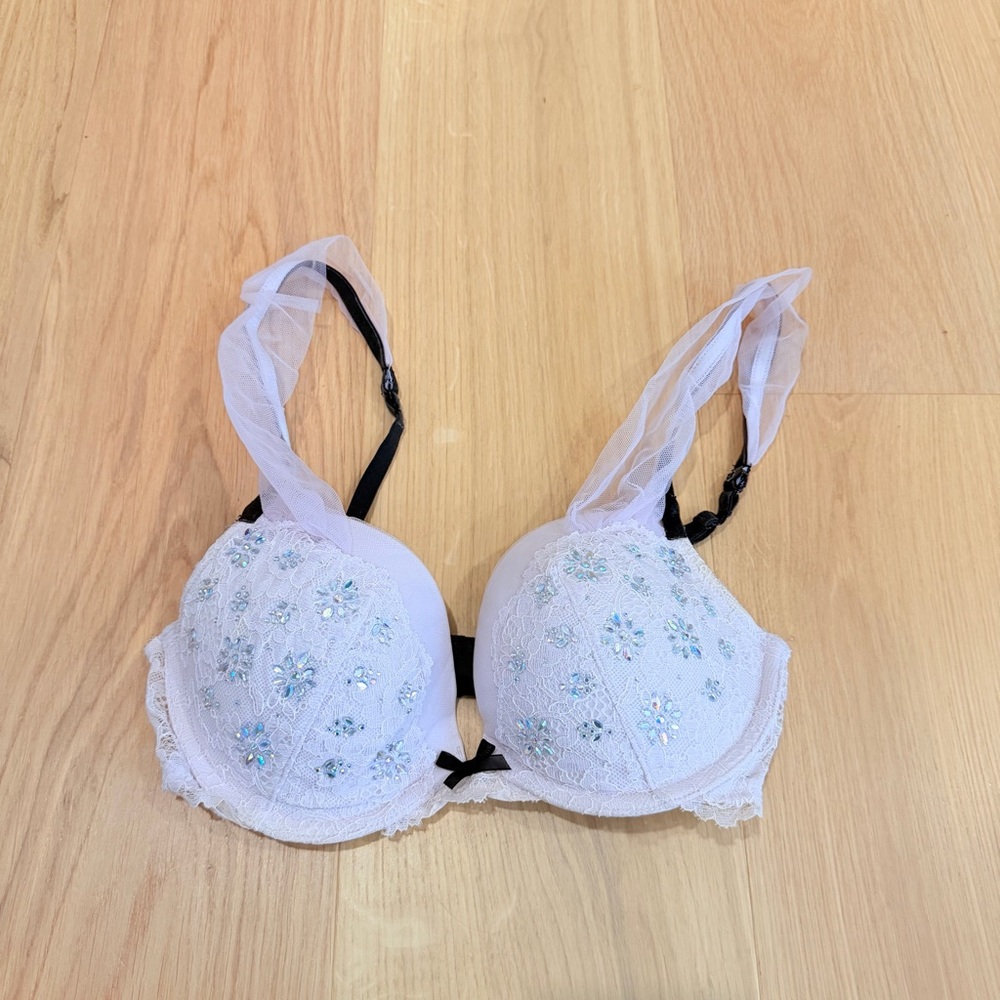 Victoria's Secret Lavender Lace Bra with crystals